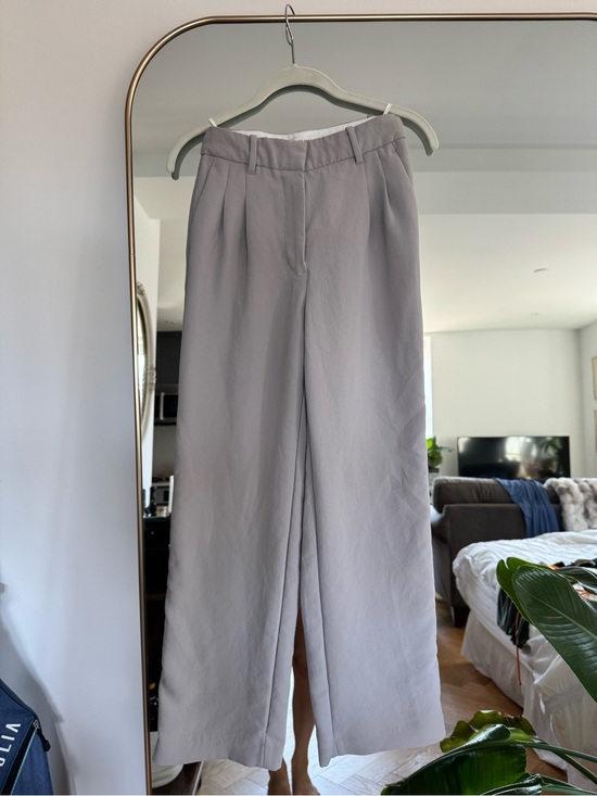 Aritzia Pants - Aritzia The Effortless Pant - Gray
